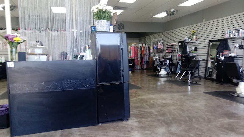 Hello Gorgeous Salon & Spa, beauty salon in Clinton, IA, photo 2 of 10